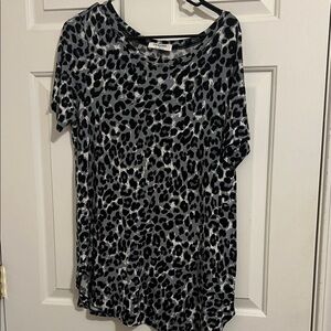 Zara Black and Gray Leopard Print Short Sleeve Top